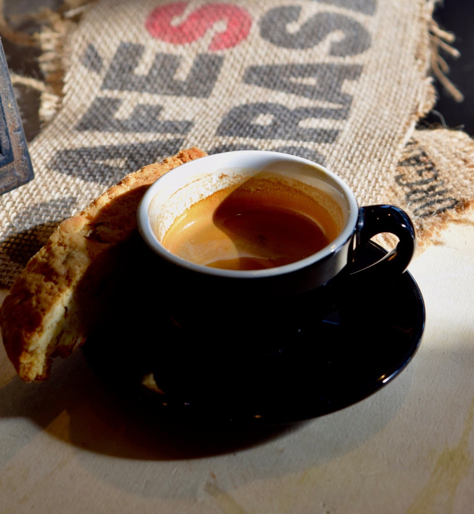Espresso and biscotti 